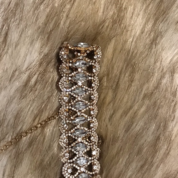 Chocker - Picture 3 of 4